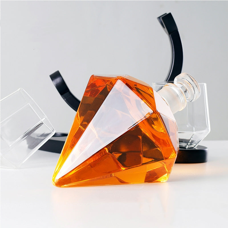 Diamond Design Borosilicate Glass Bottle Set With Glasses And Pourer