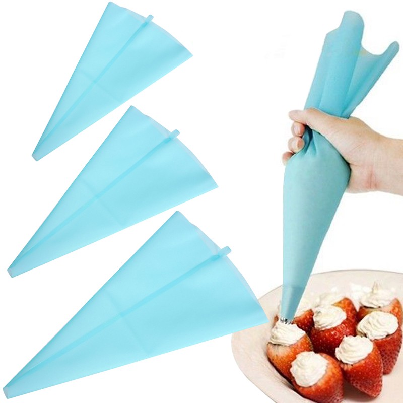 Christmas Cake Cream Piping Nozzle Bag Decorating Tool