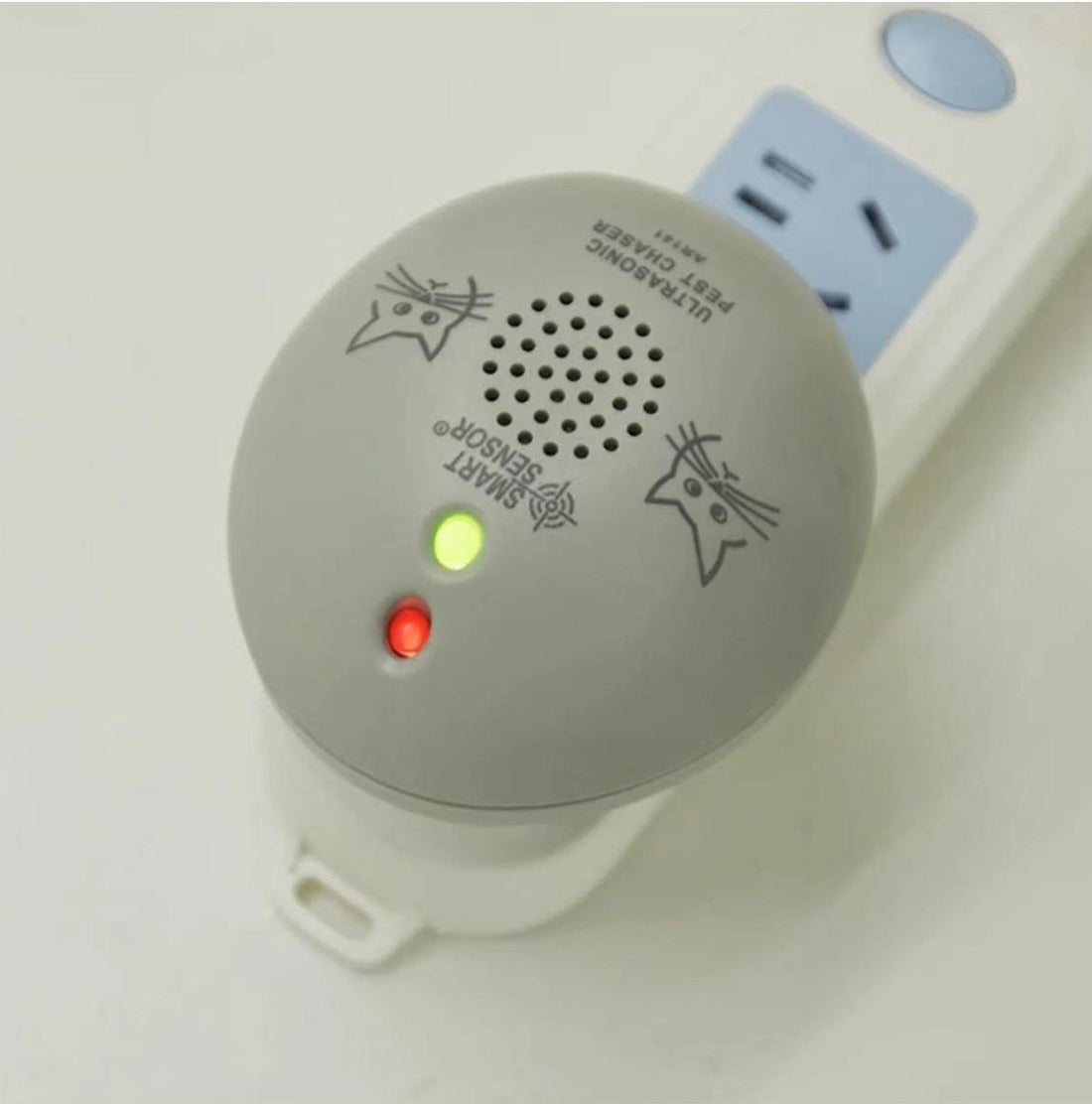 Ultrasonic Pest Repeller For Home (Mice, Mosquitoes, Cockroaches)
