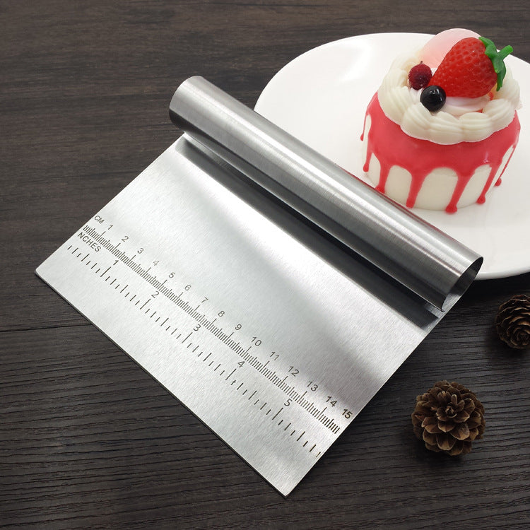 Integrated Kitchen Scale With Flour Spatula