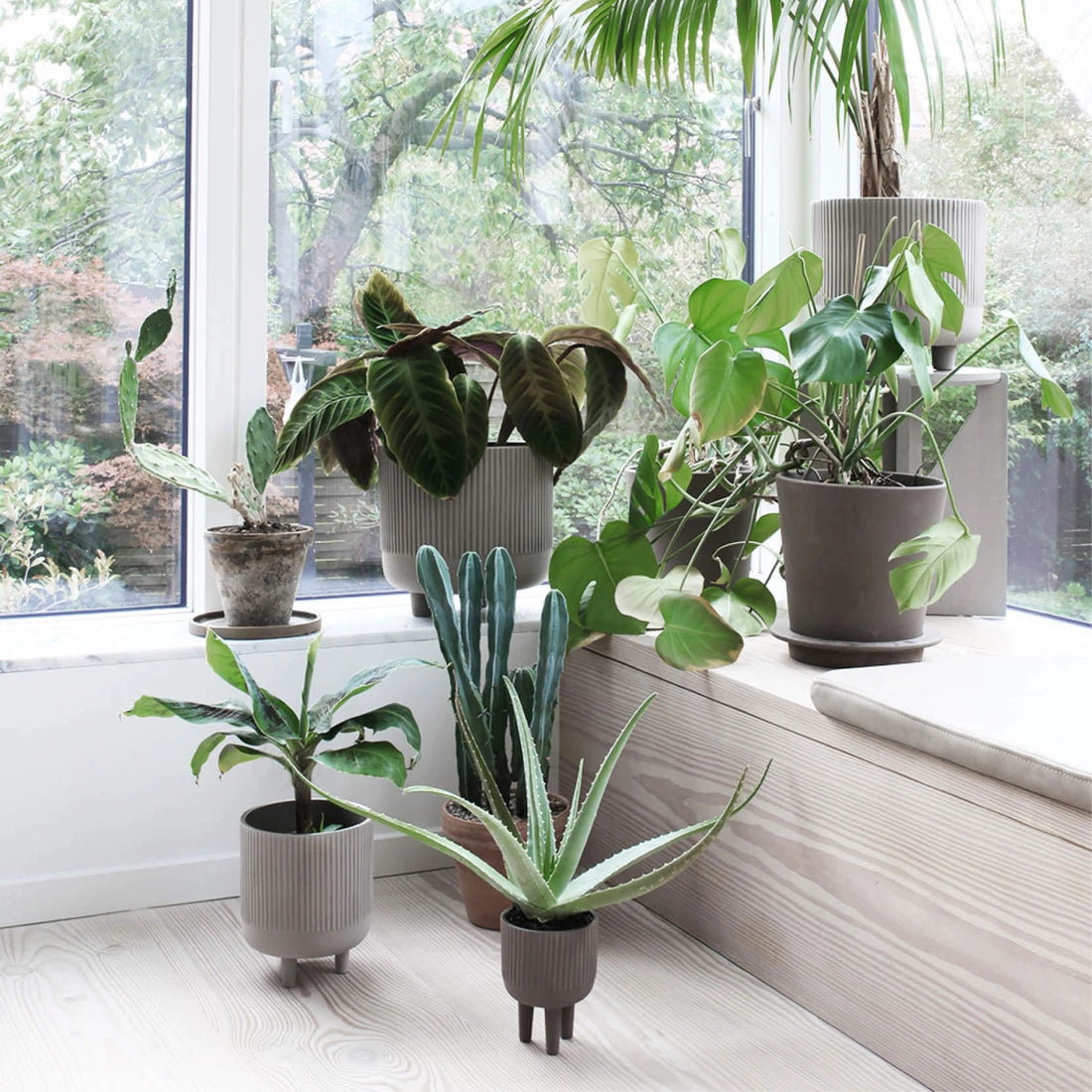 Decorative Triangle Flower Pot Desktop Storage Bowl